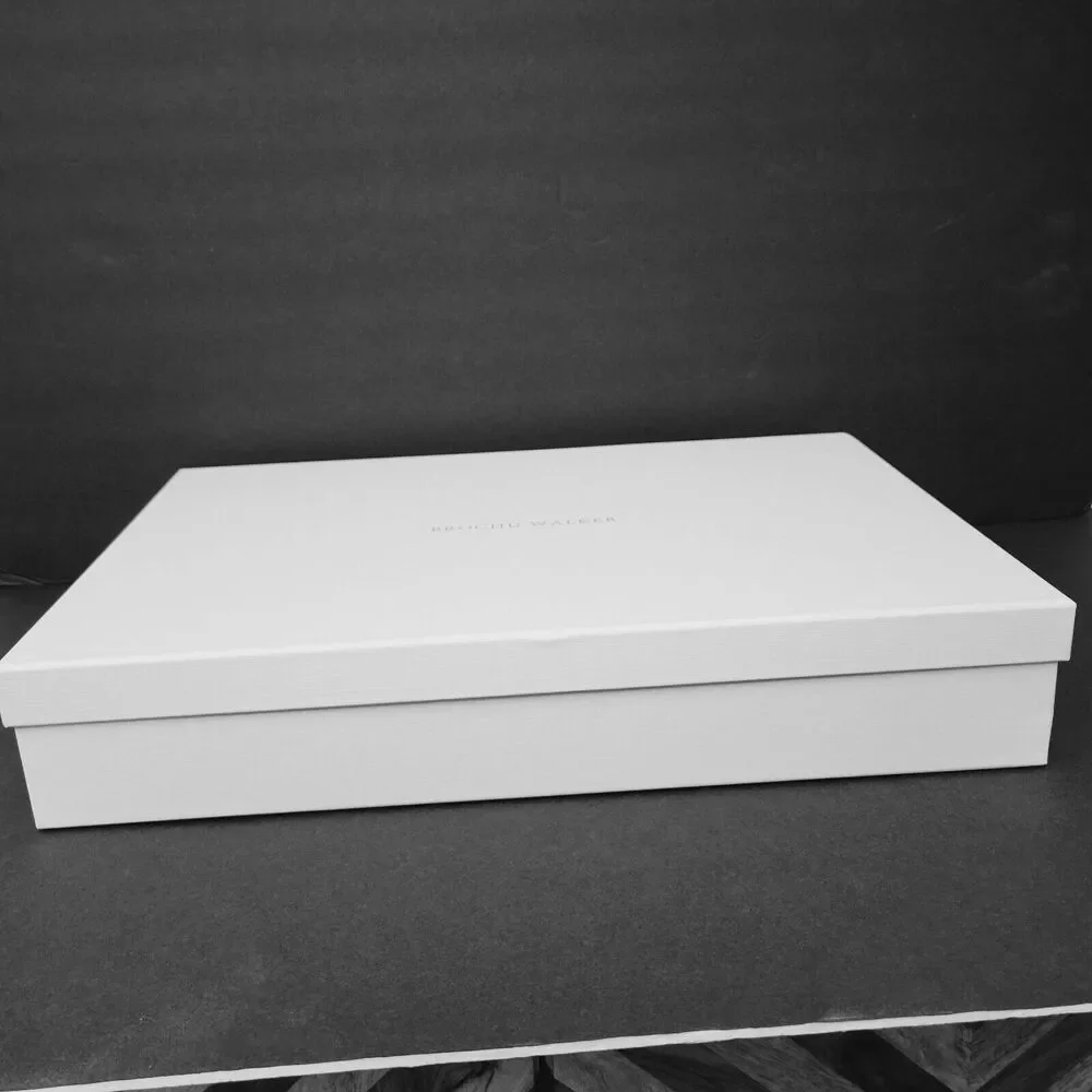 Brochu Walker White Empty 17